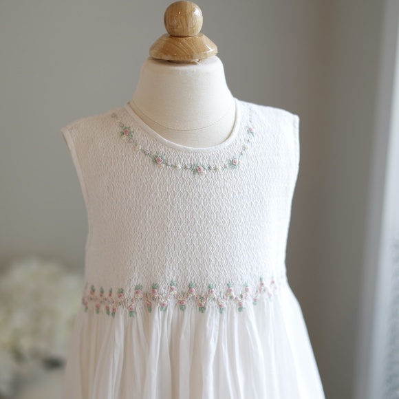 Strasburg Dress White Smocked Embroidered Girls Size 6 Spring Special Occasion - Picture 2 of 7